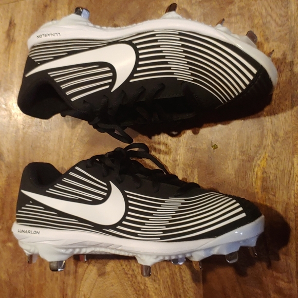 NWOT NIKE Women's Lunar Hyperdiamond 3 Pro Metal Softball Cleats - Picture 9 of 11